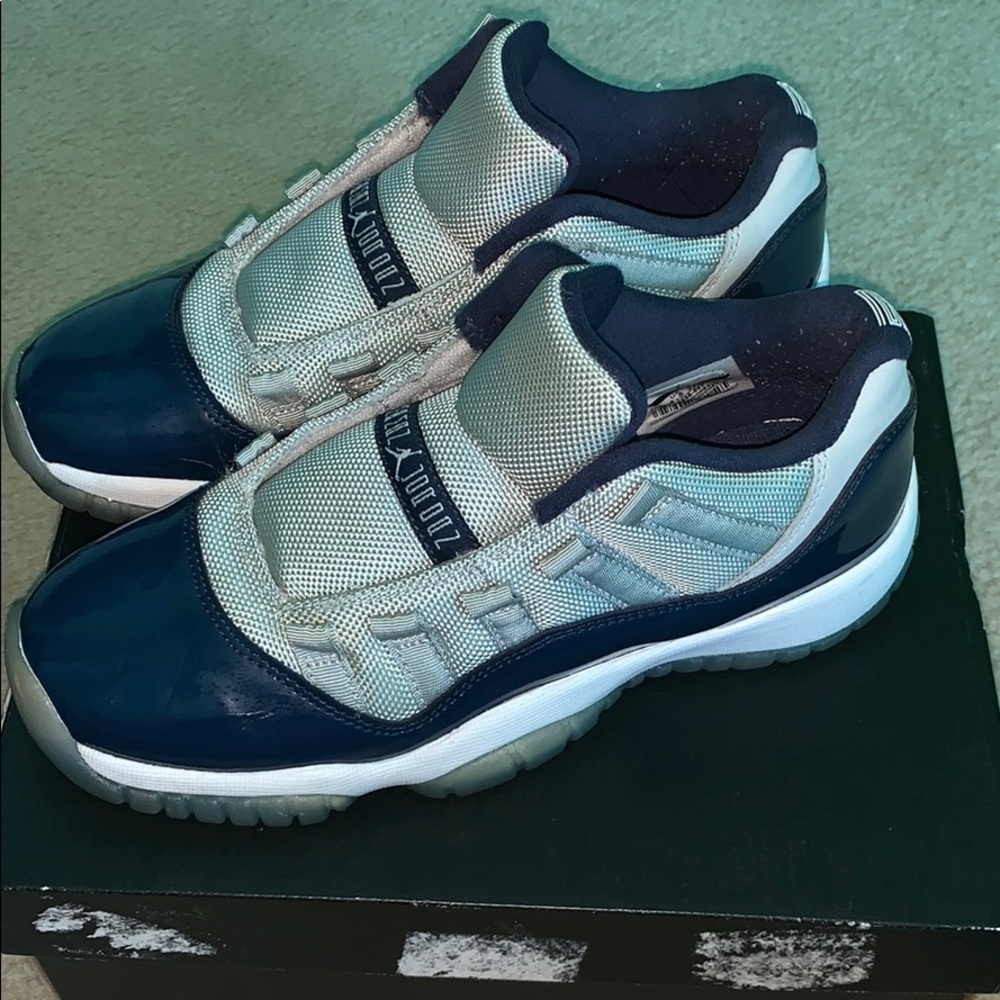 Size 5 Air Jordan 11 Georgetown low